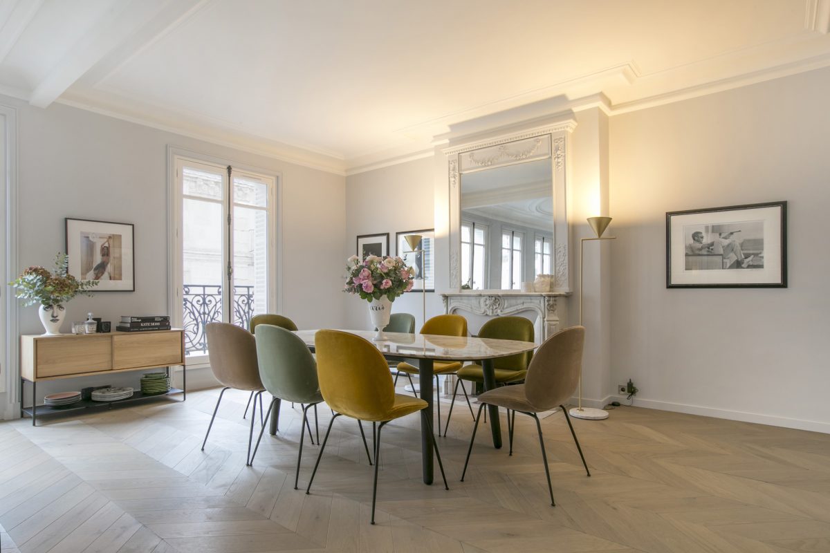 Un appartement haussmannien décoré par le studio de design intérieur L ...