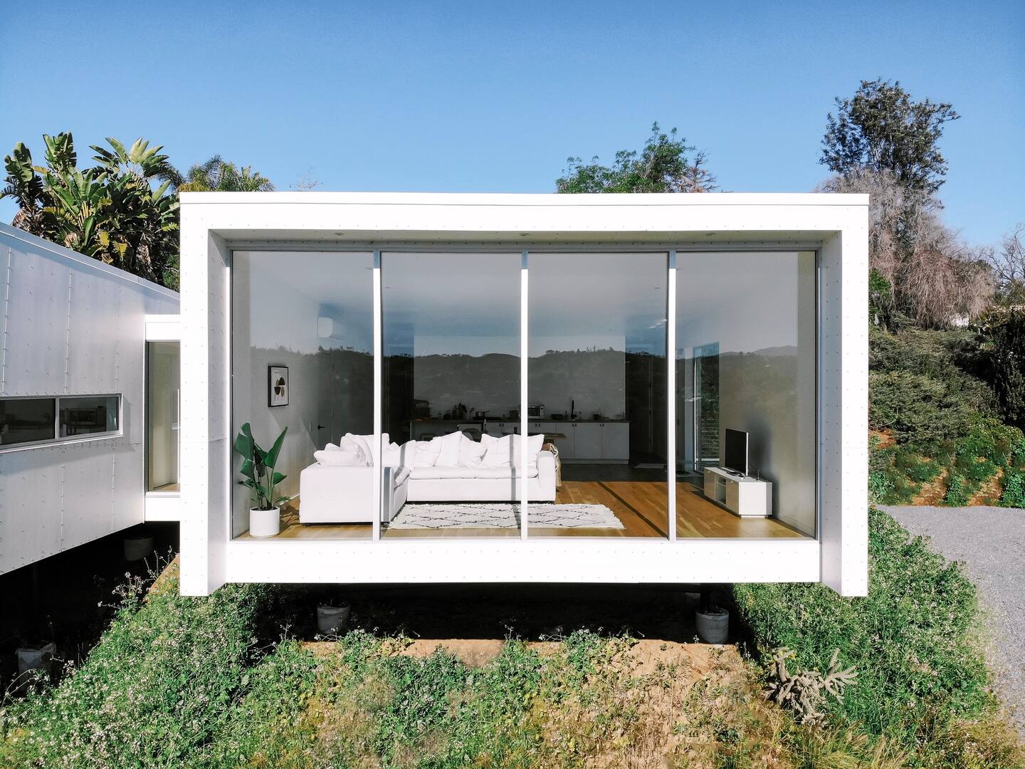 maison vitrée design comme une tiny house de 50m2