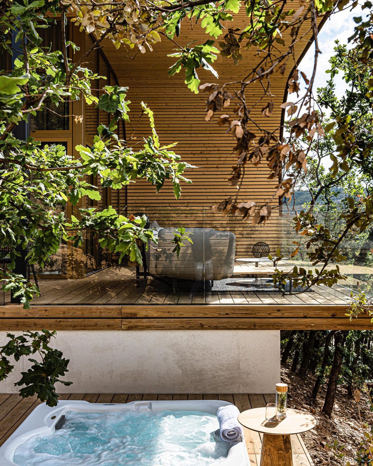 terrasse maison en bois design Souki Lodges & Spa