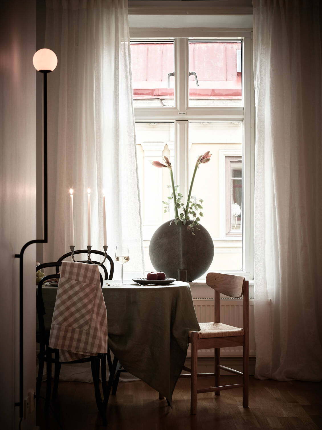 salle à manger appartement ancien Suède