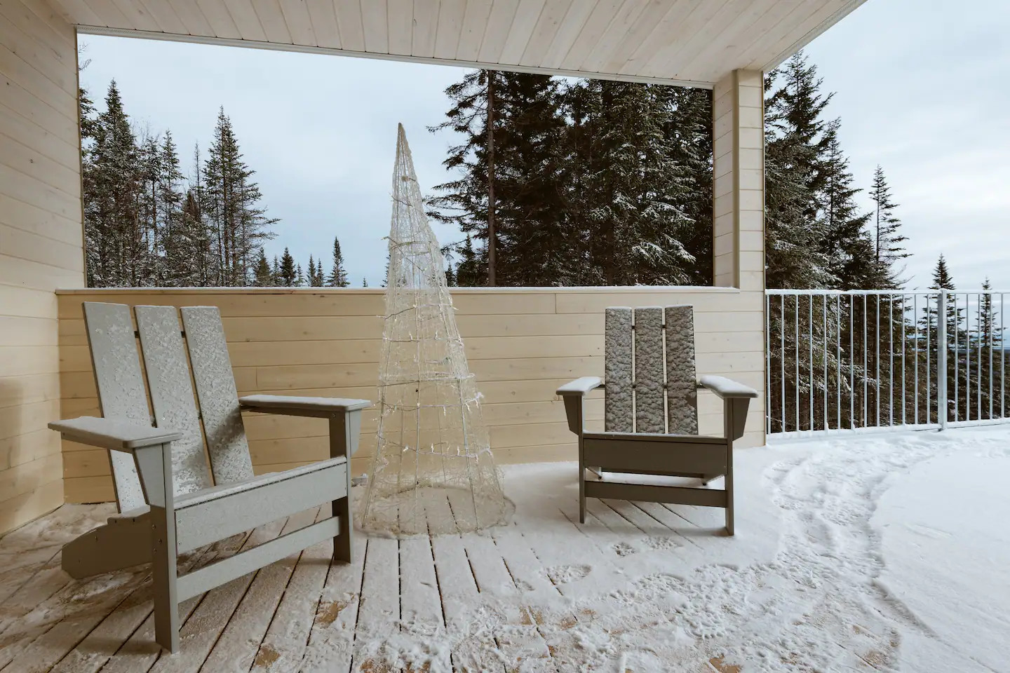 terrasse maison dans la neige