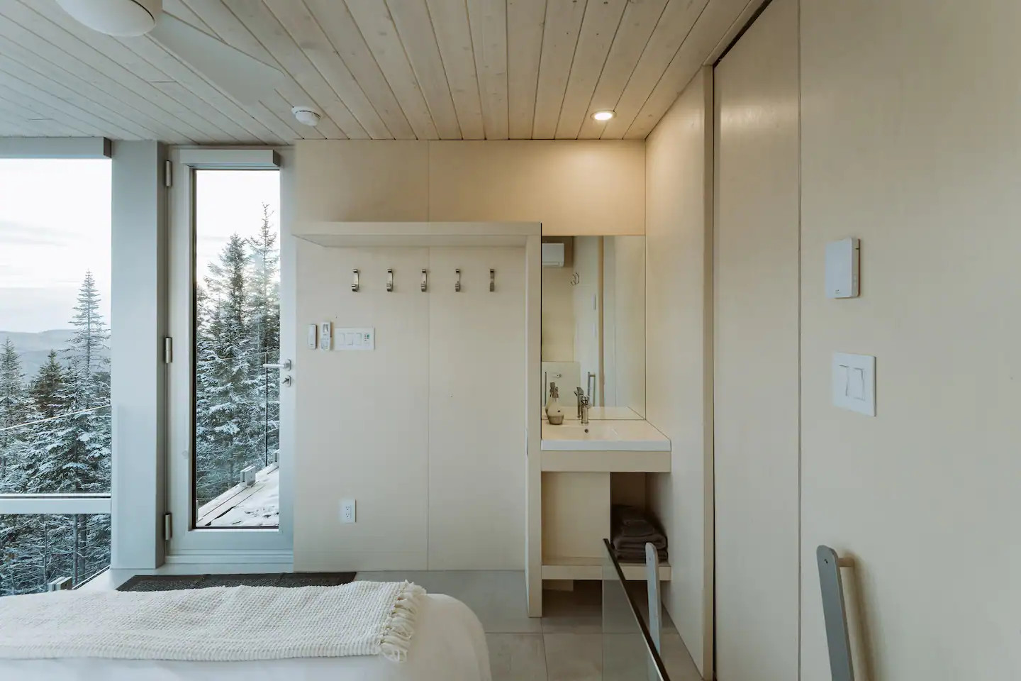 chambre design avec salle de bain 