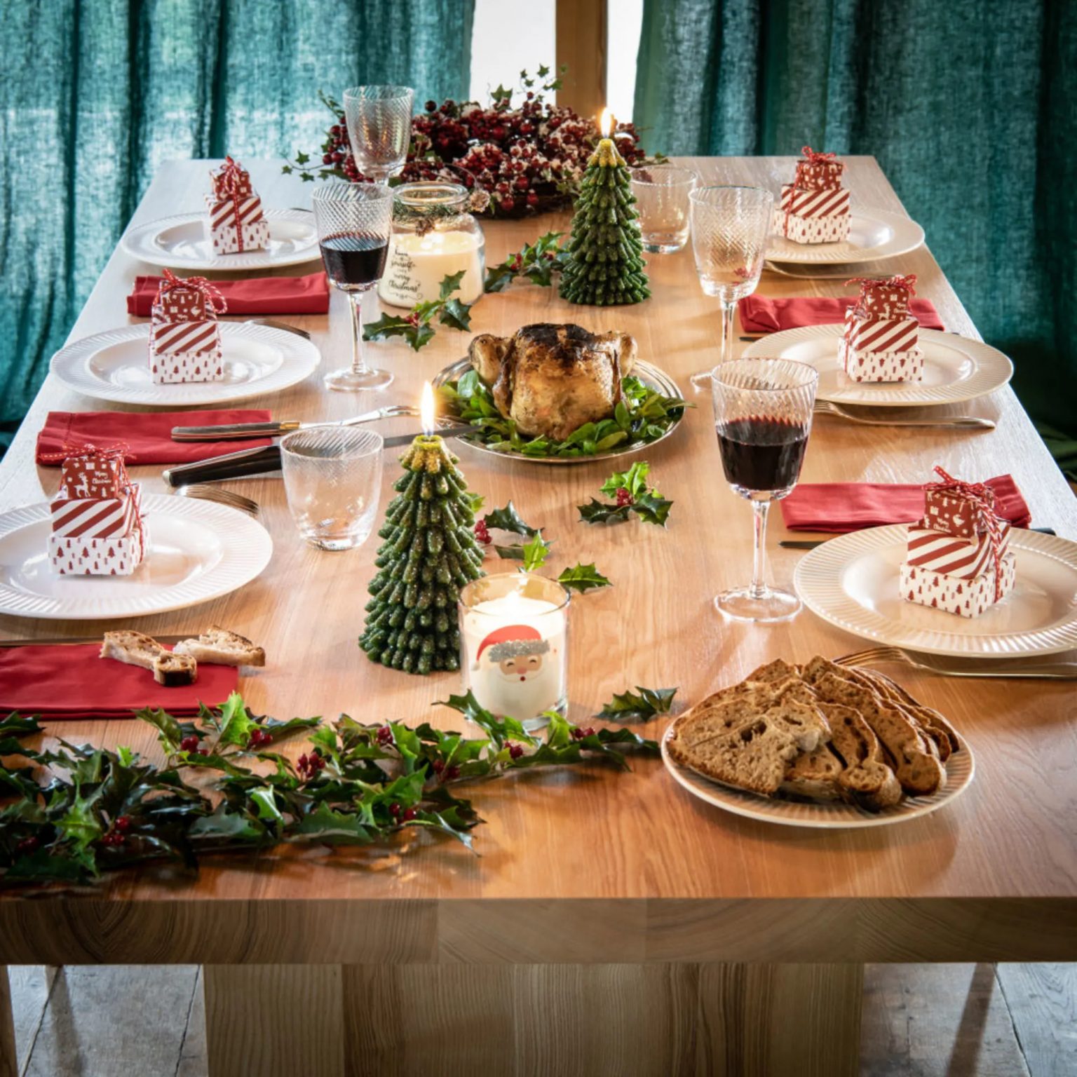 décoration table de Noël rouge et verte