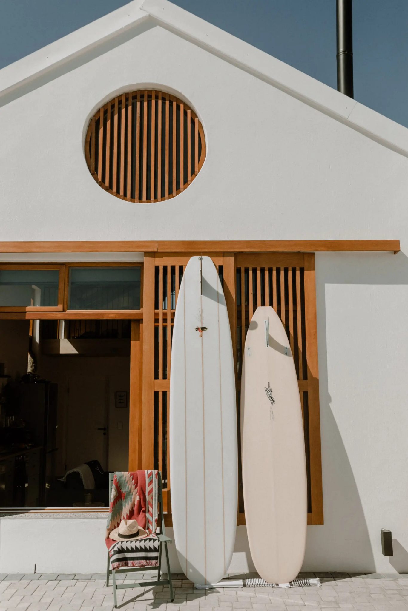 façade maison de surfeurs