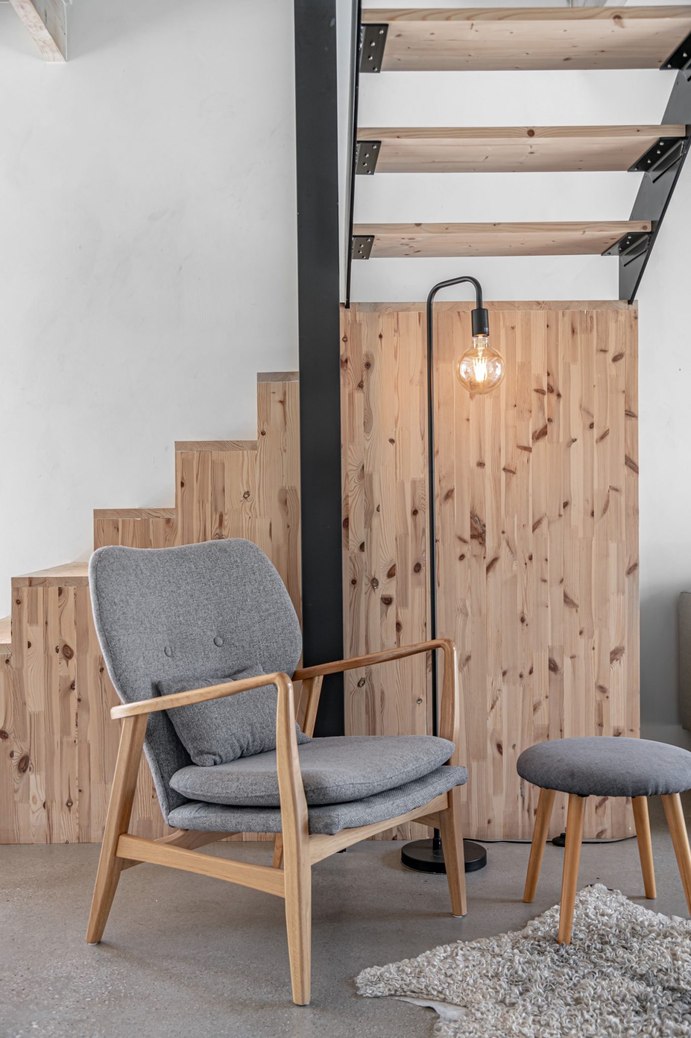 escalier maison suédoise minimaliste