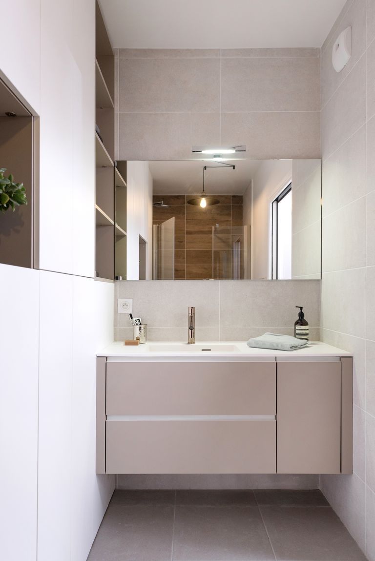 salle de bain design beige
