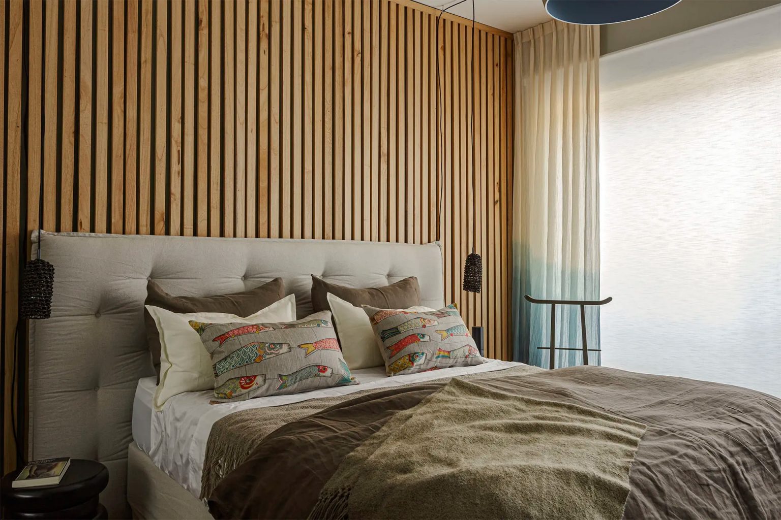 chambre tête de lit décoration tasseau de bois