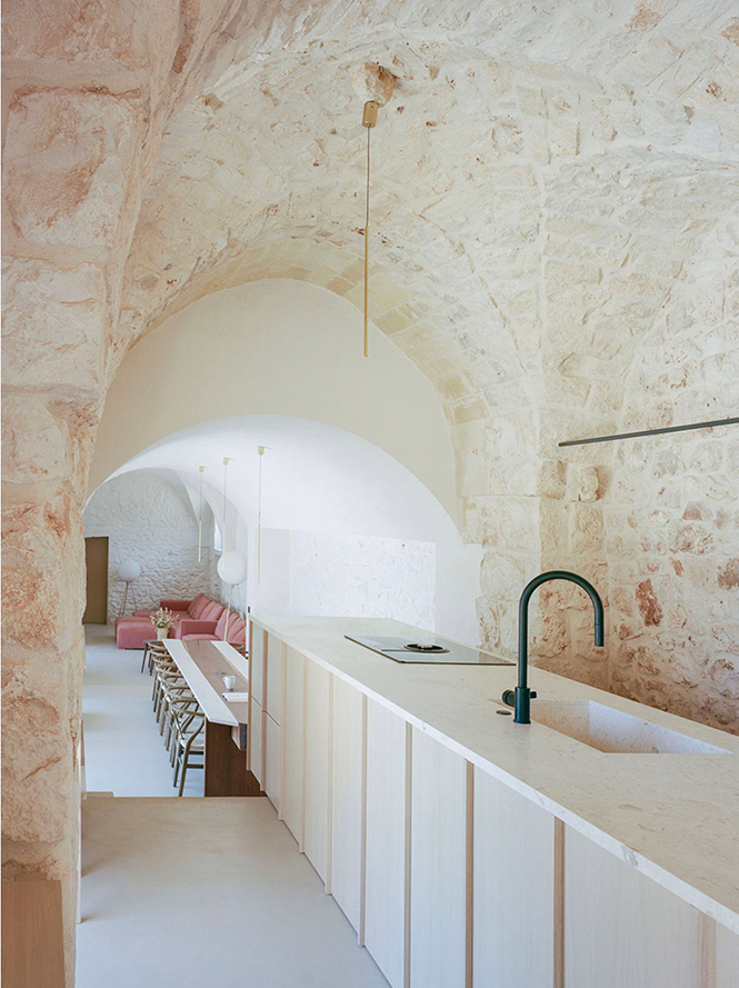 cuisine design Masseria Belvedere maison en pierre rénovée dans les Pouilles