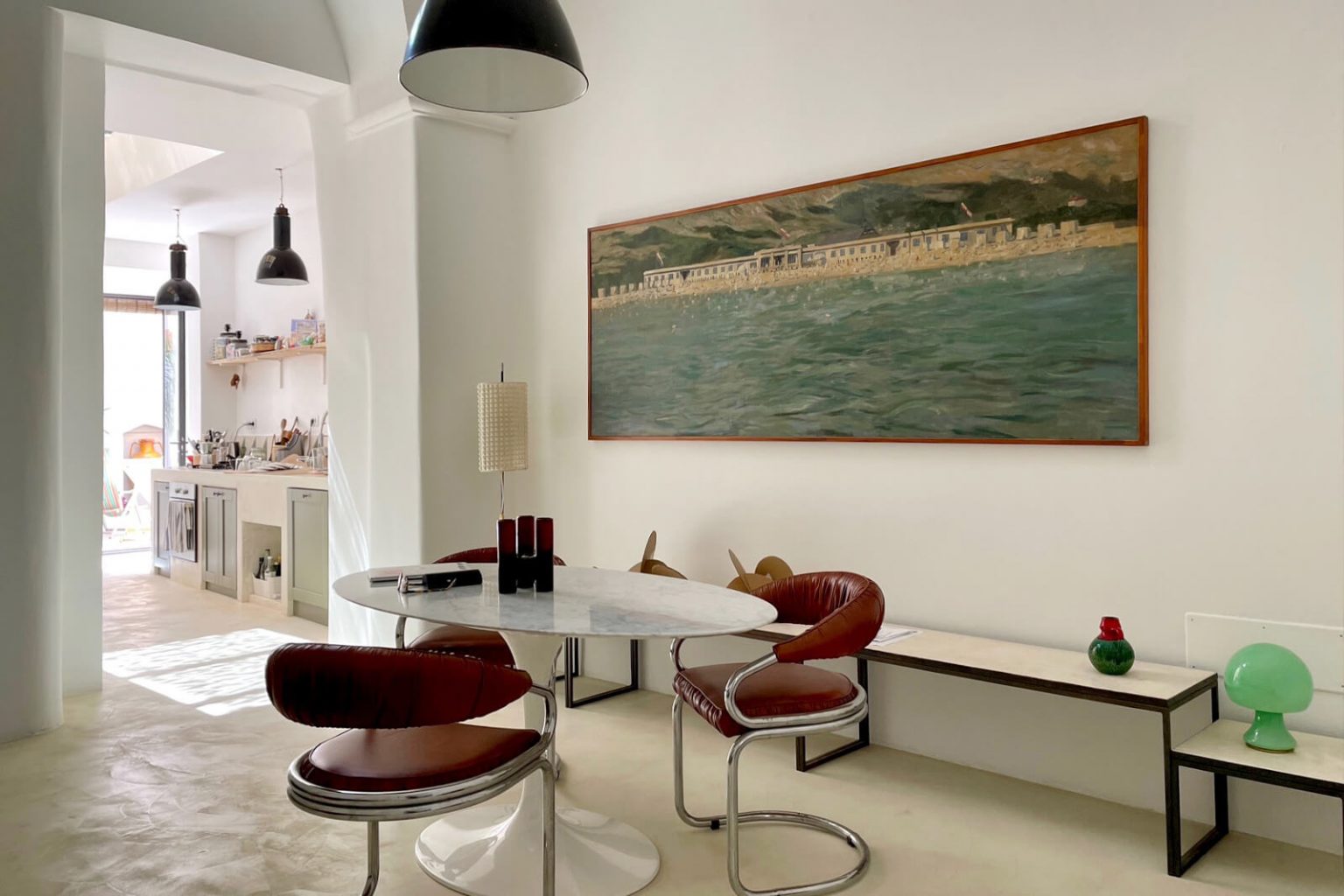 salle à manger décoration vintage sixties design italien