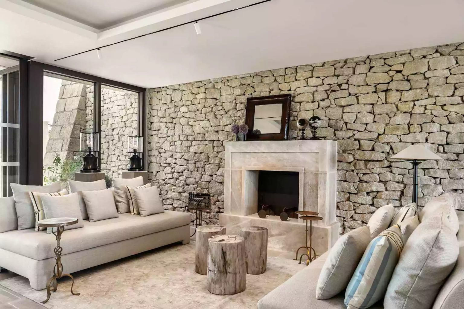 salon maison en pierre Provence