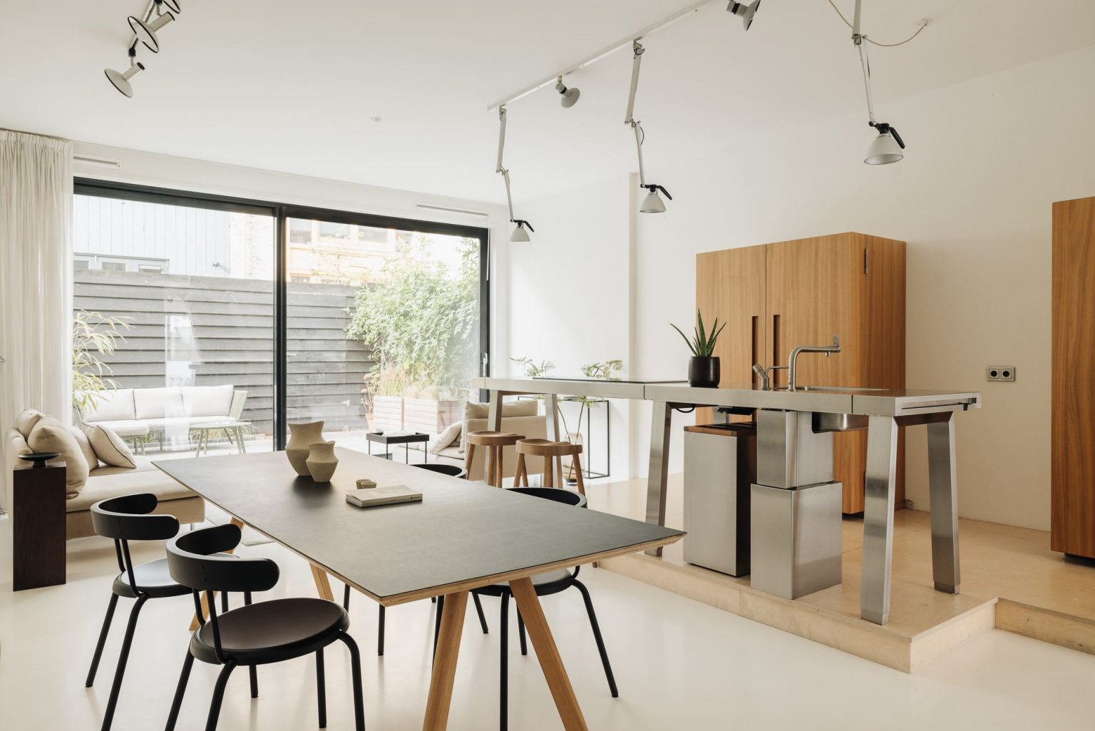 salle à manger et cuisine décoration minimaliste