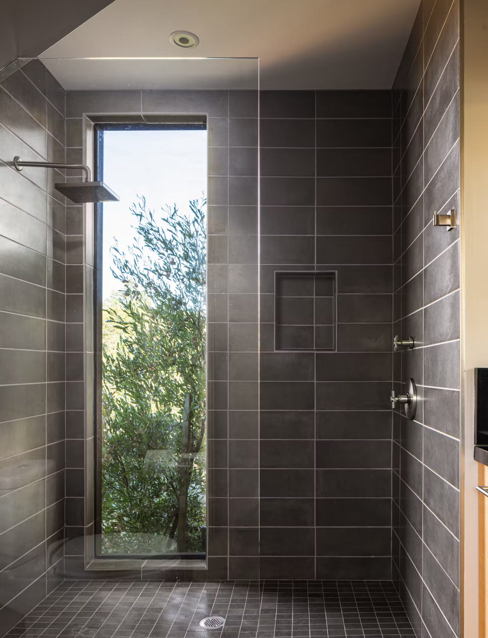 salle de bain design gris maison contemporaine
