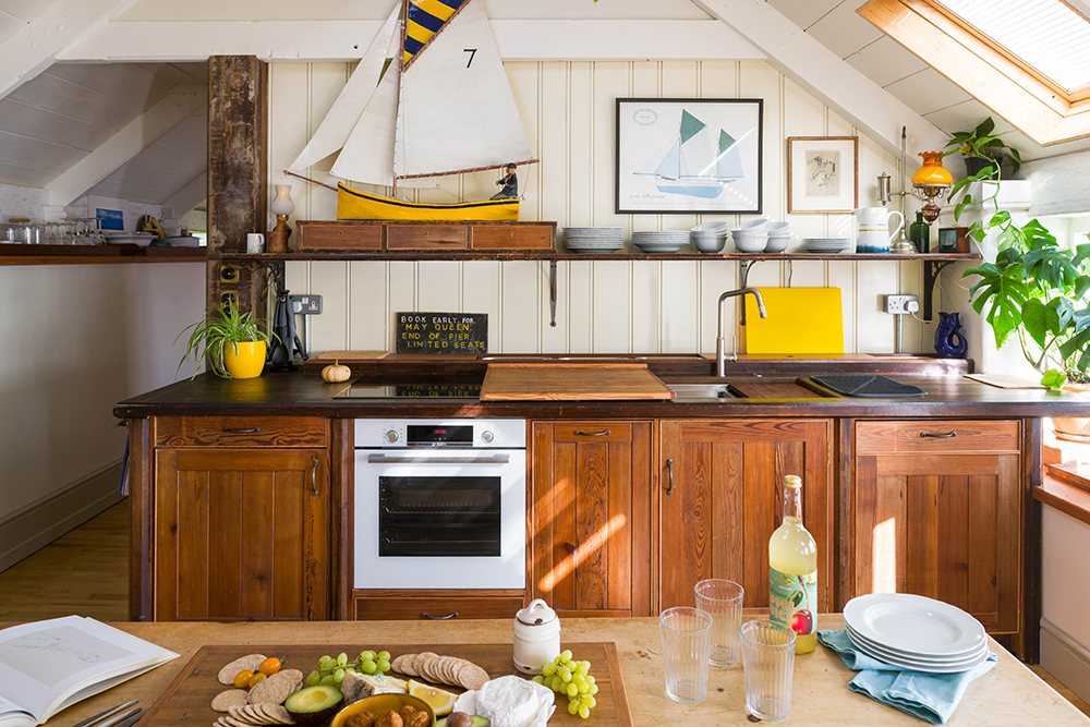 English cottage wooden kitchen