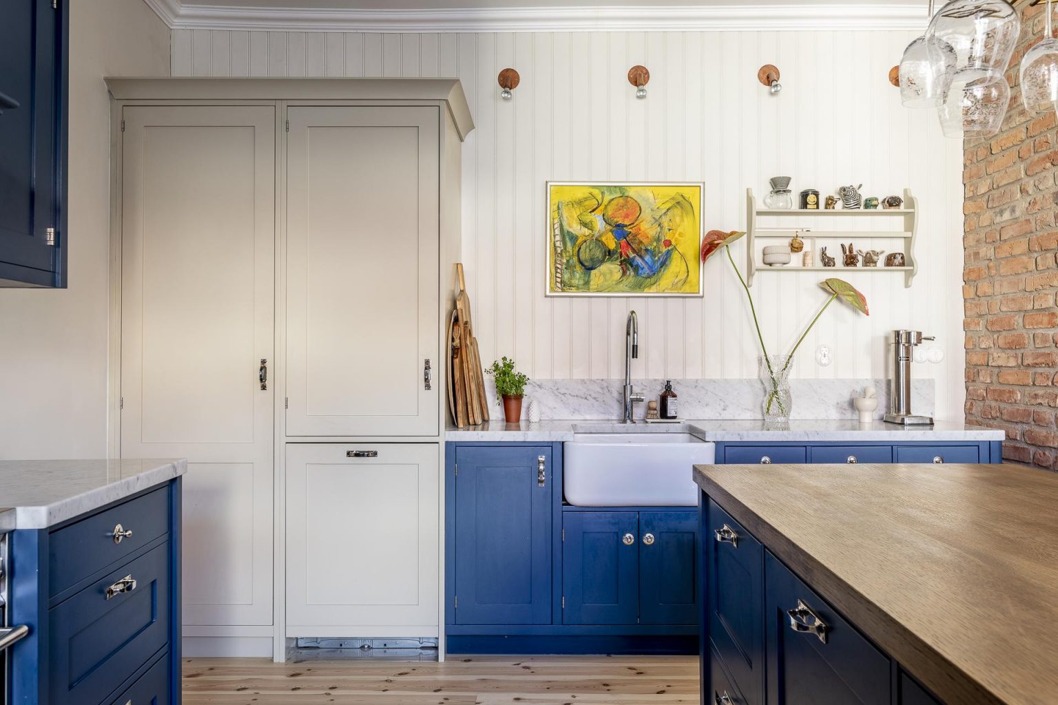 cuisine bleue avec briques décoration scandinave