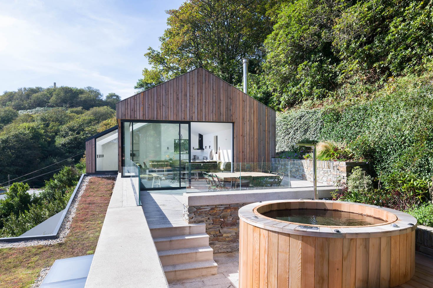 terrasse maison atypique avec spa