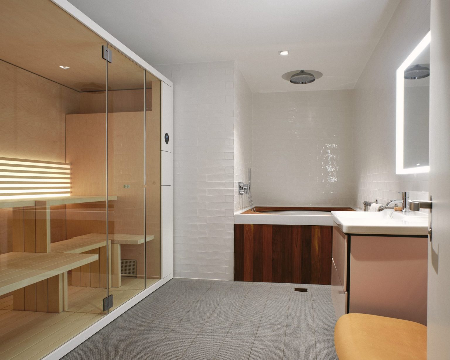 salle de bain avec sauna
