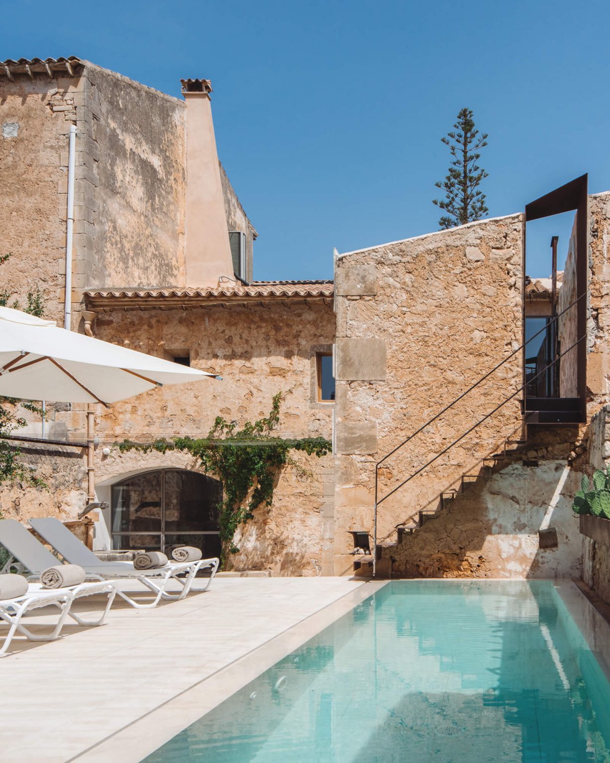 maison en pierre Majorque avec piscine