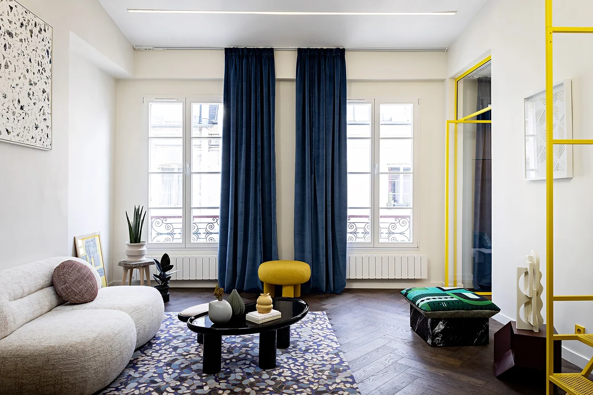 salon avec mezzanine duplex 70m2 à Paris décoration design