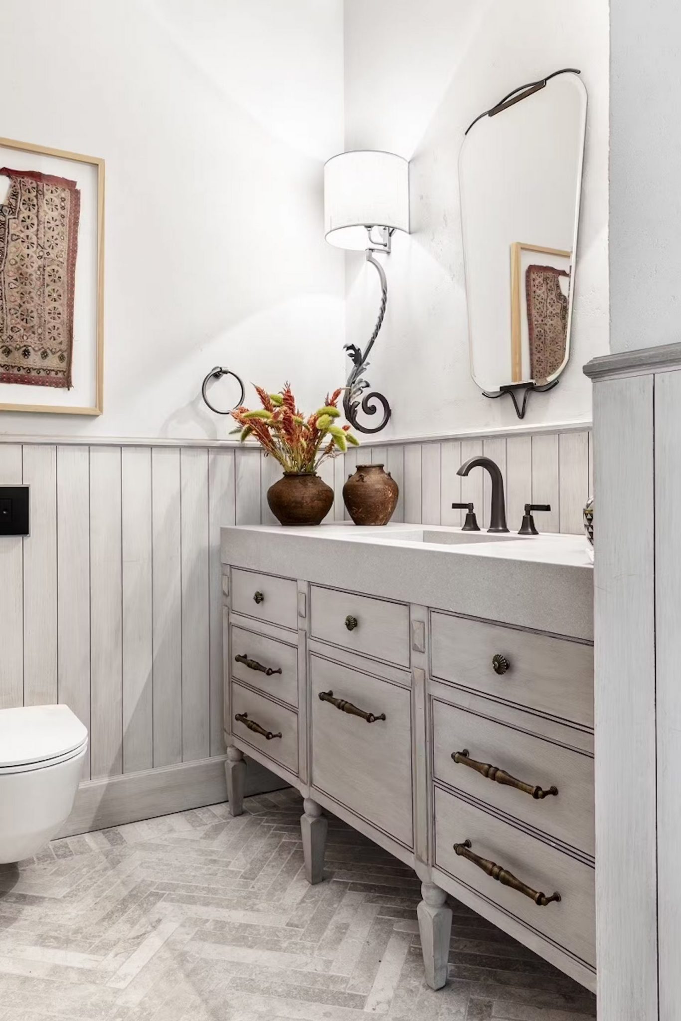 salle de bain décoration contemporaine grise et blanche