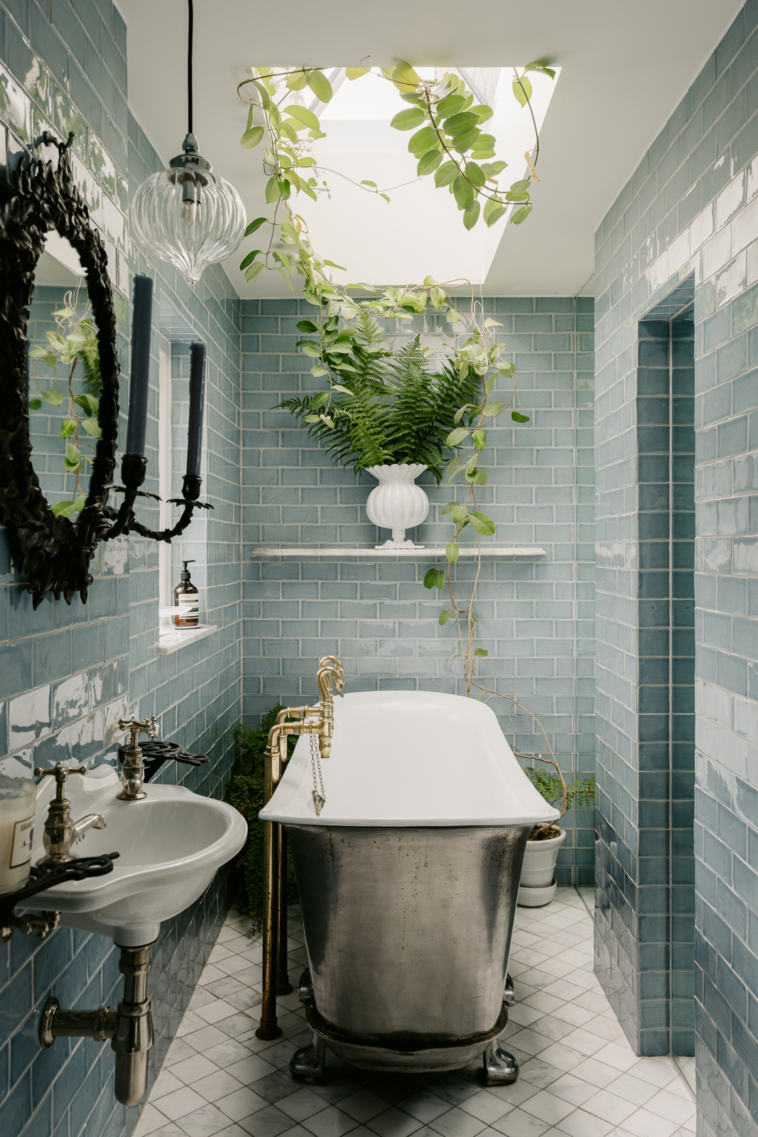 salle de bain verte décoration vintage