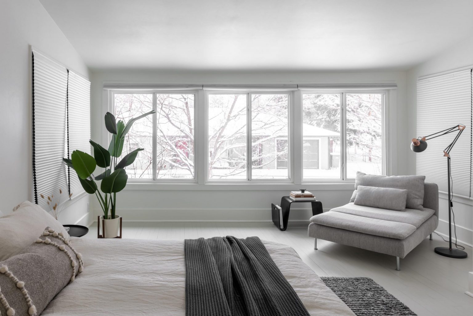 chambre minimaliste décoration blanche