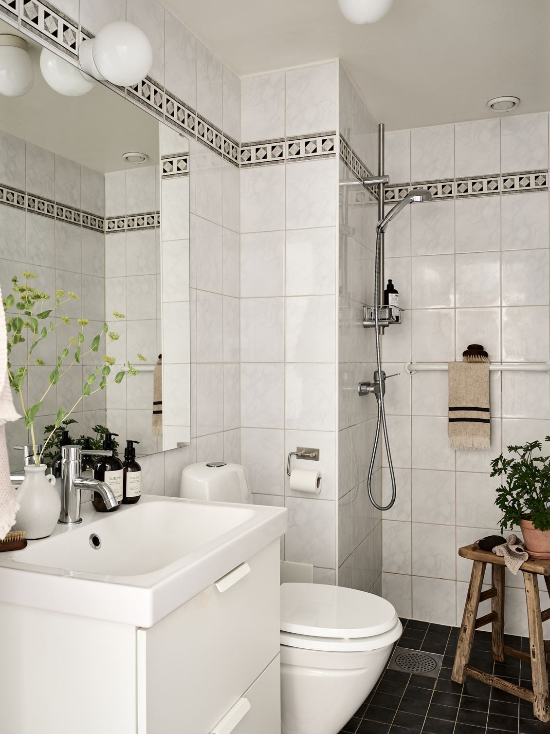 salle de bain blanche décoration scandinave
