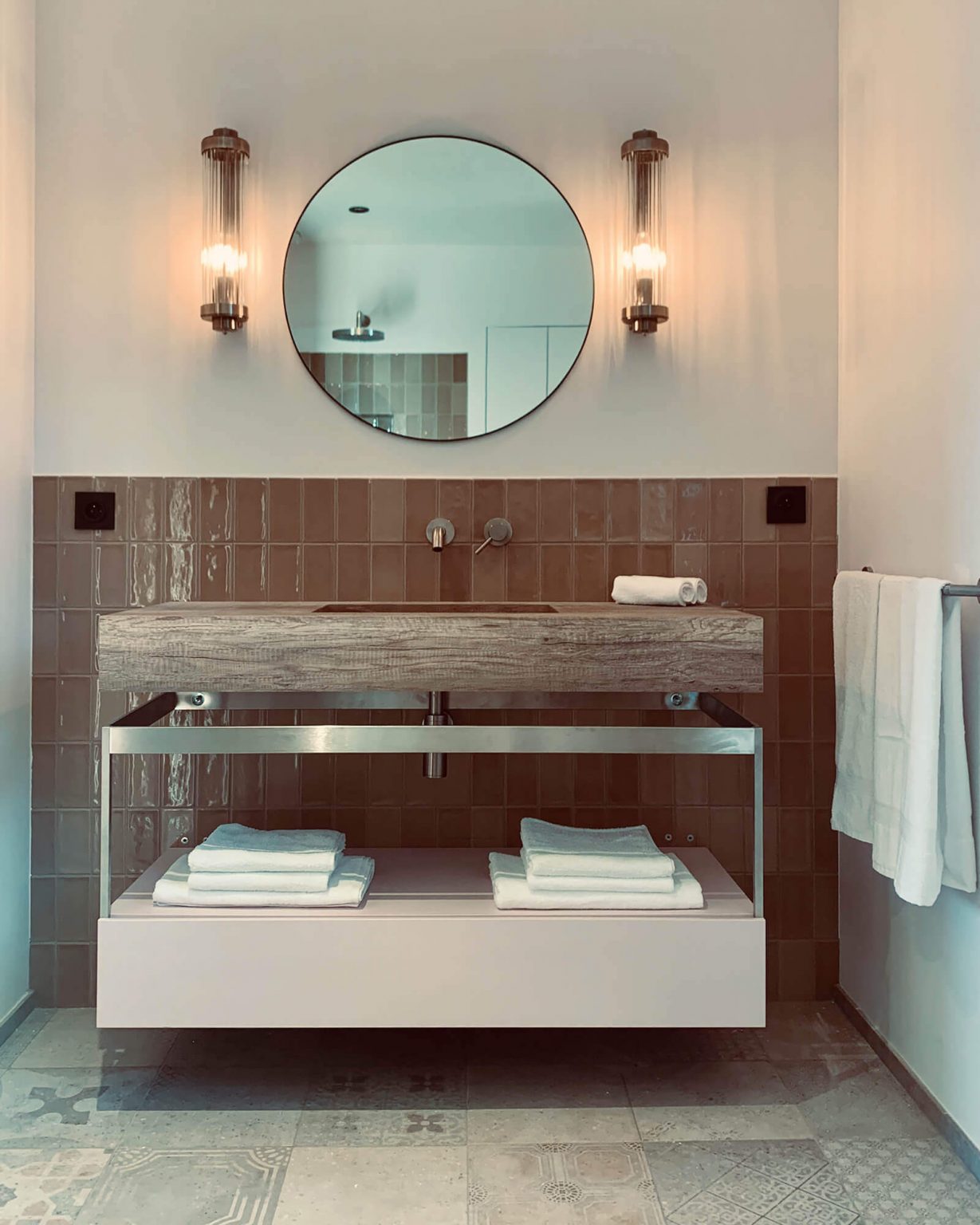 salle de bain style mid-century maison en bois contemporaine