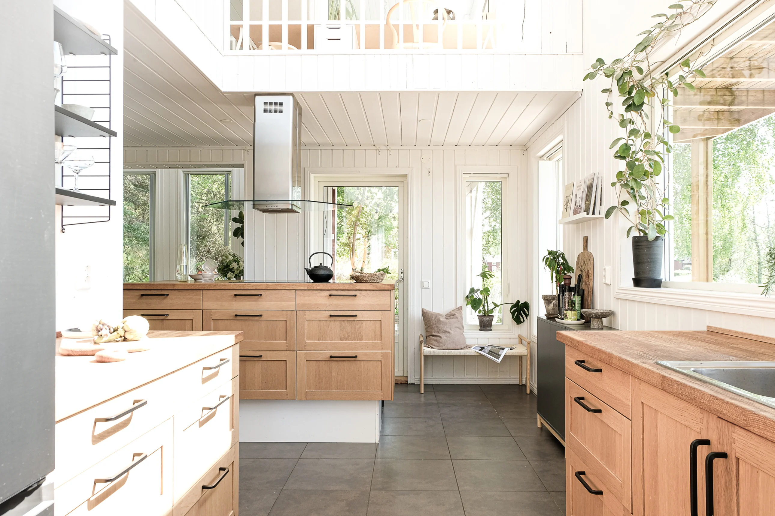 cuisine double hauteur maison en bois décoration scandinave