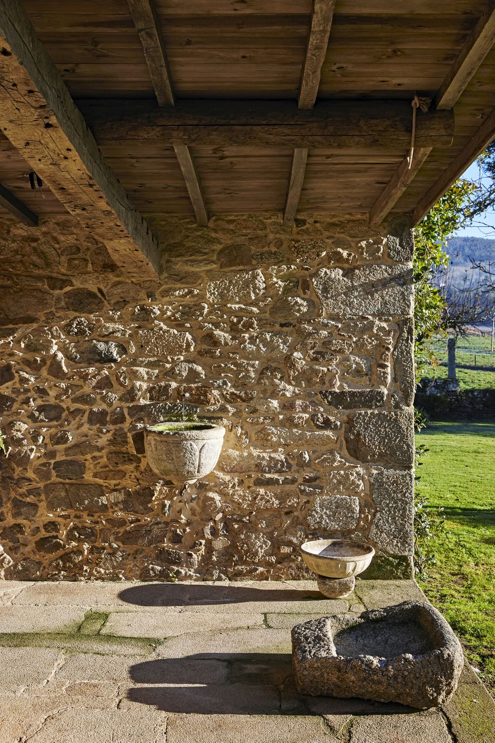 terrasse maison en pierre