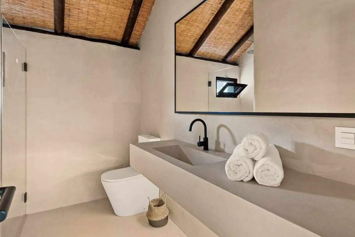 salle de bain décoration naturelle murs enduits
