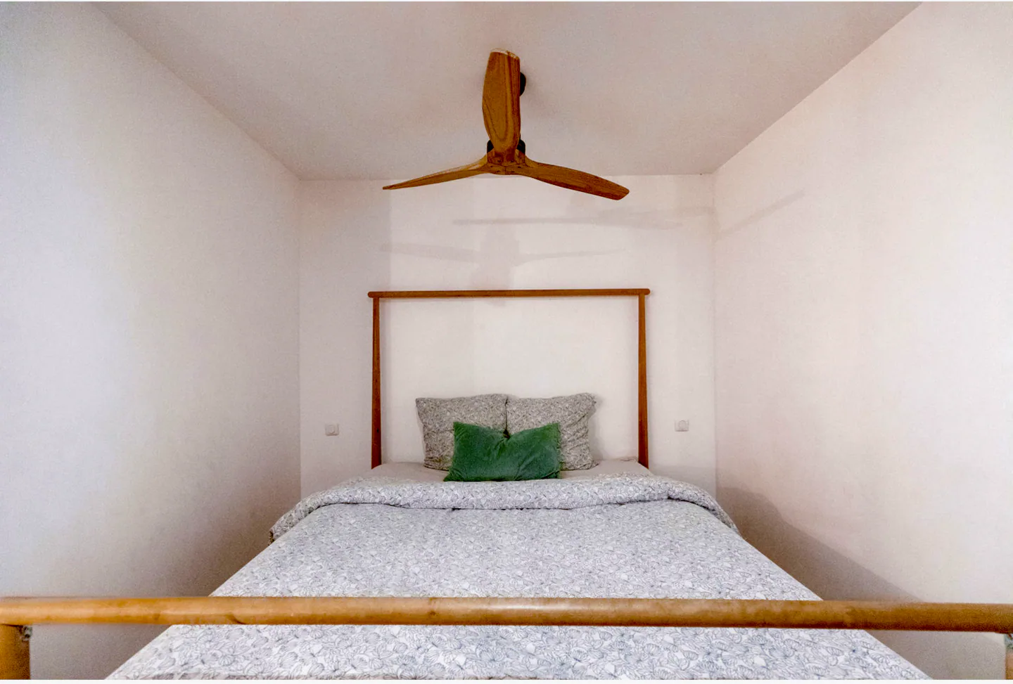 espace chambre minimaliste loft