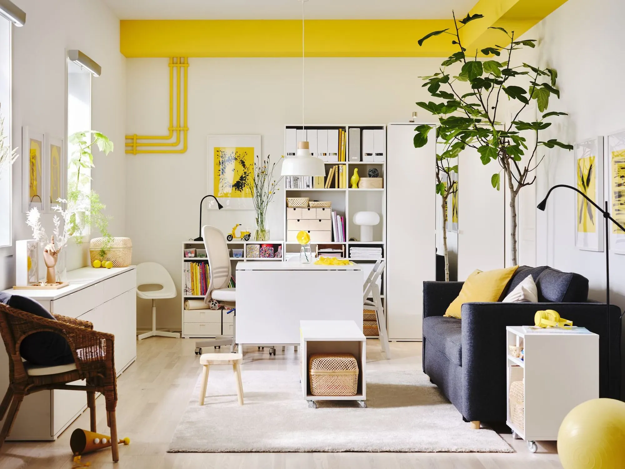 salon avec bureau IKEA