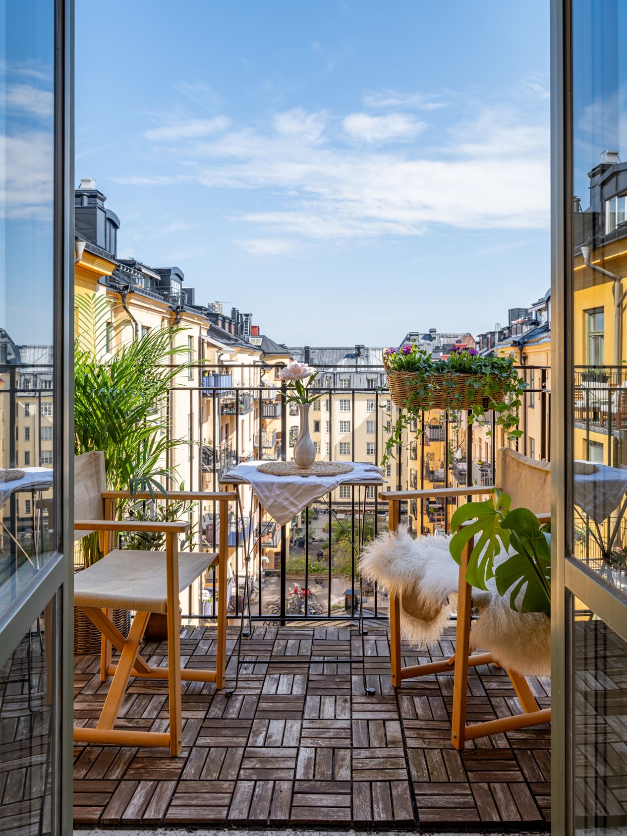 balcon petit appartement de 40m2 aménagé à Stockholm