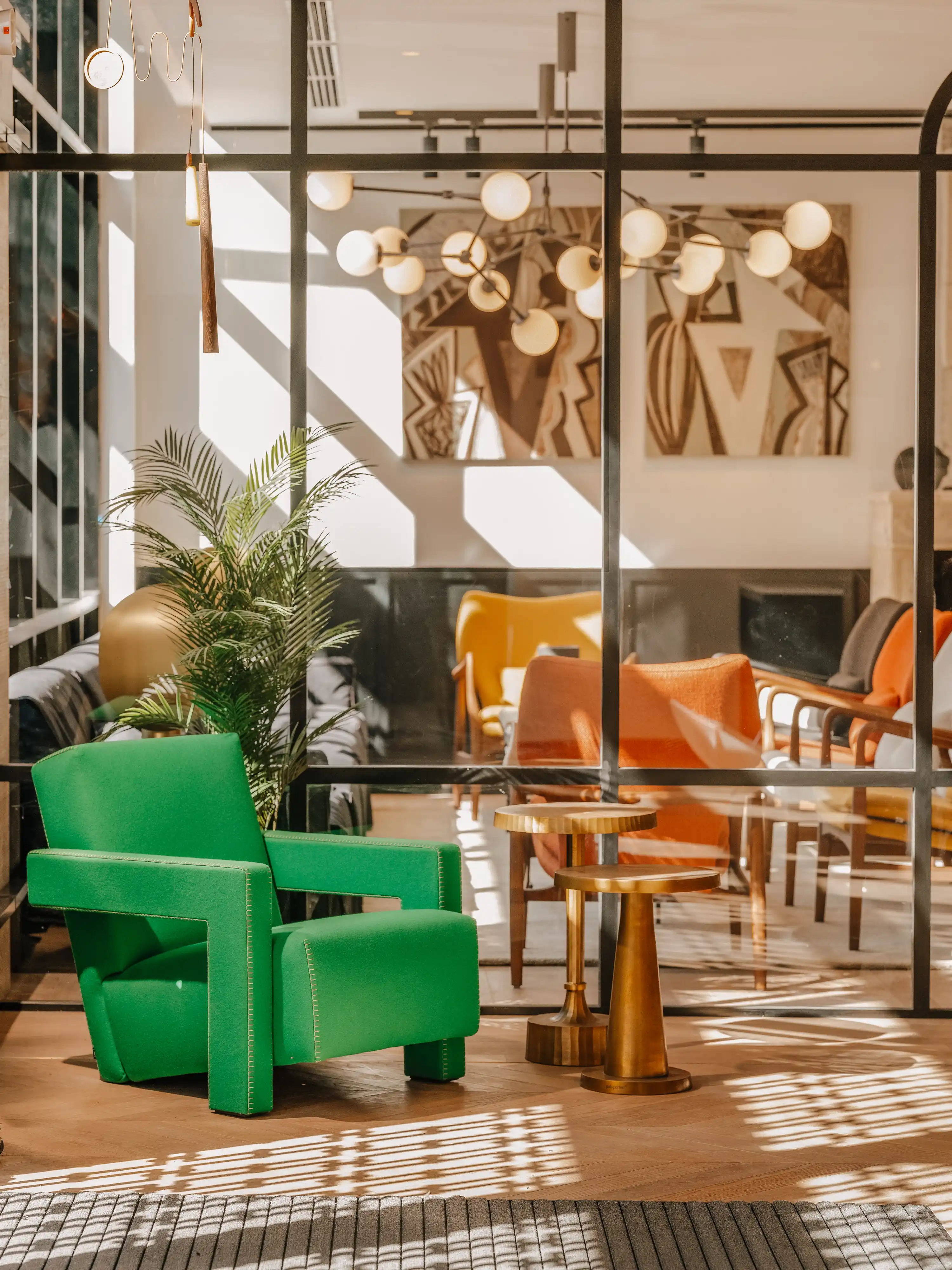 salon avec verrière décoration colorée hôtel Marty Bordeaux