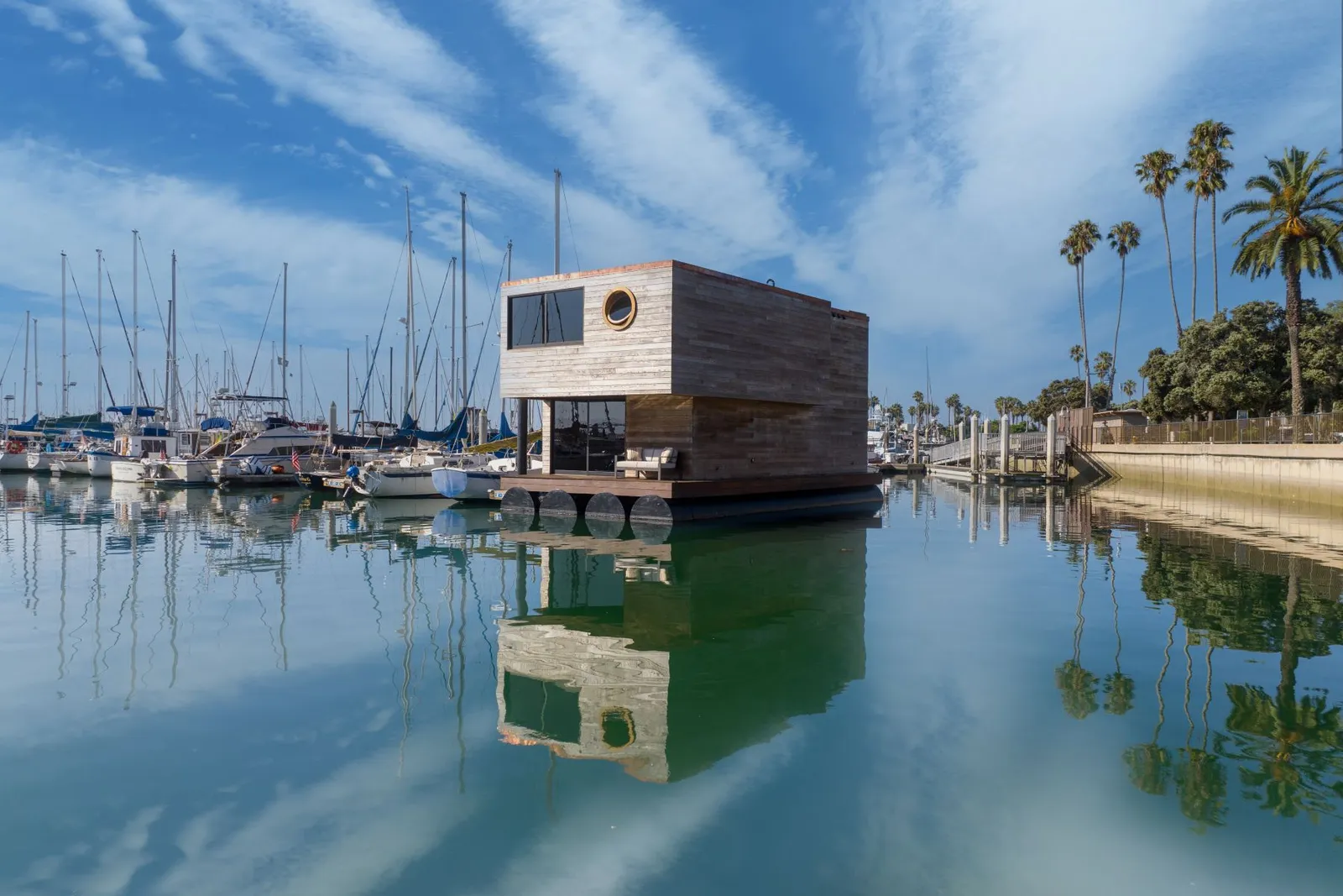 houseboat maison sur l'eau