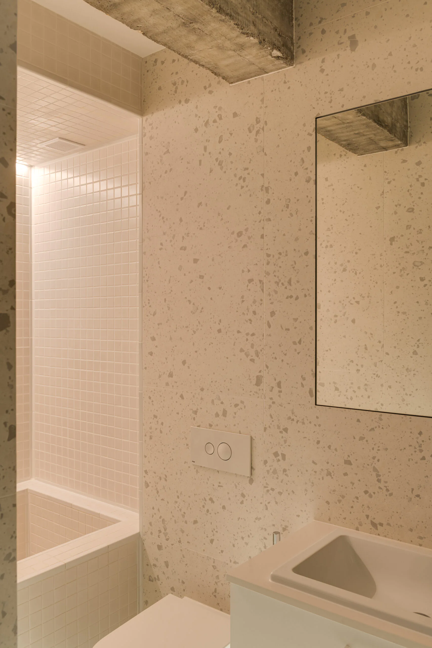 salle de bain beige décoration design