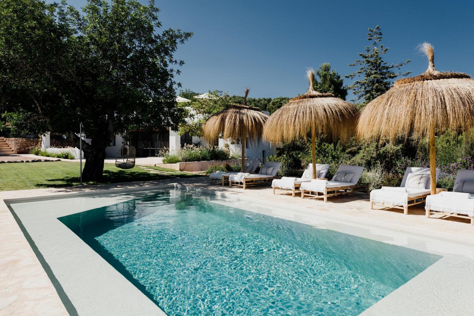 piscine maison blanche à Ibiza Can Maya