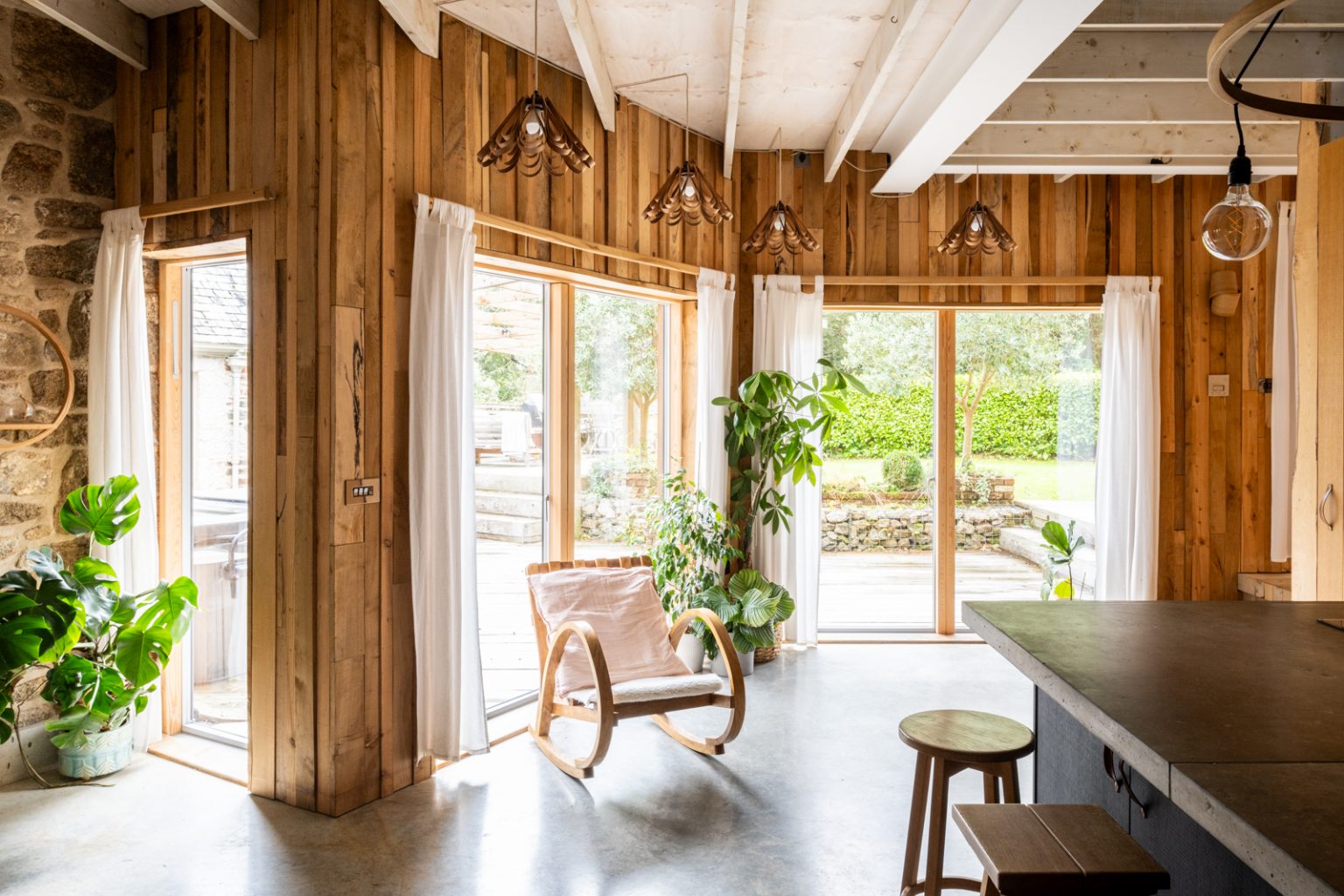 salon mur en bois maison architecte