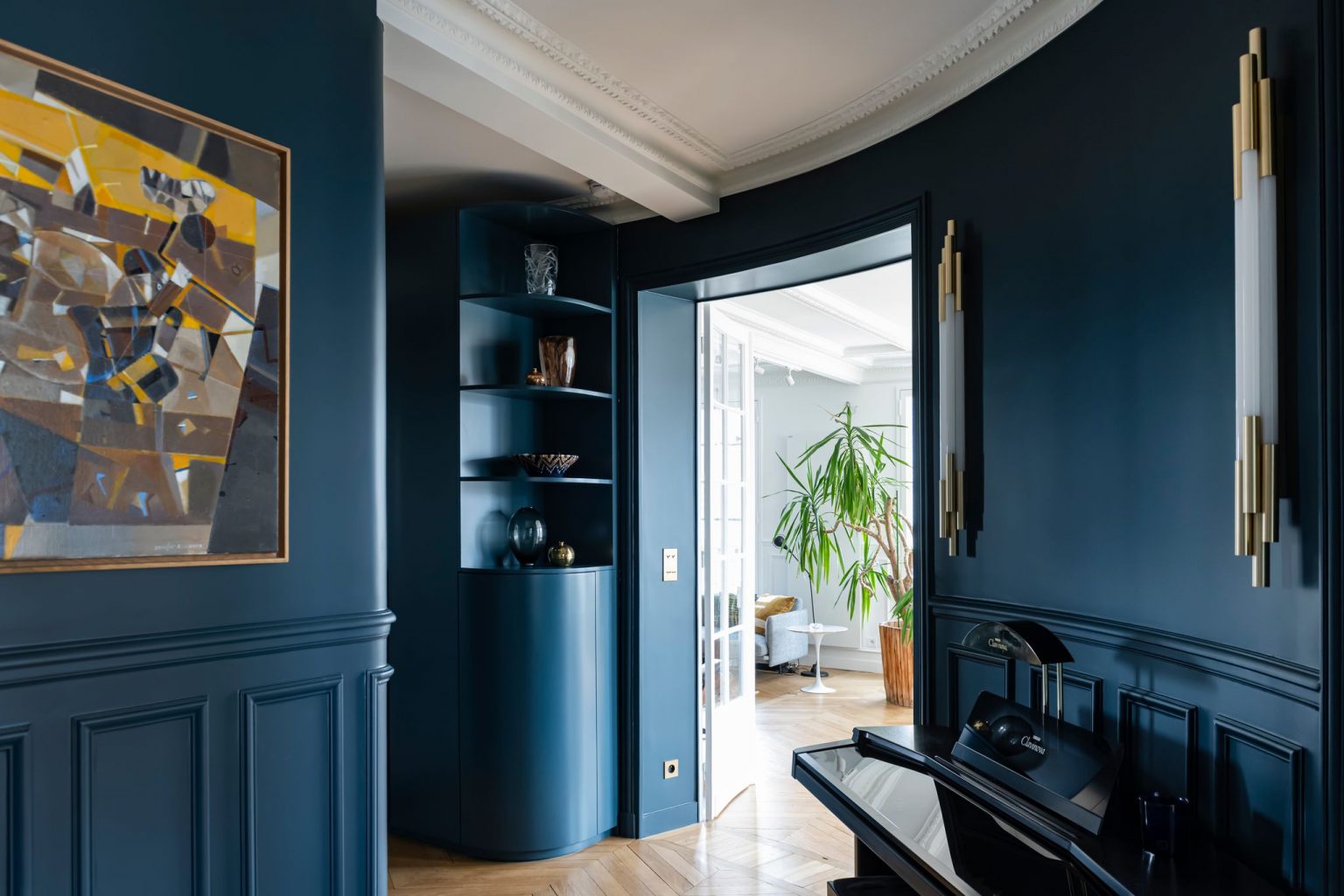 entrée design appartement haussmannien à Paris Photo : ©Julien Pepy