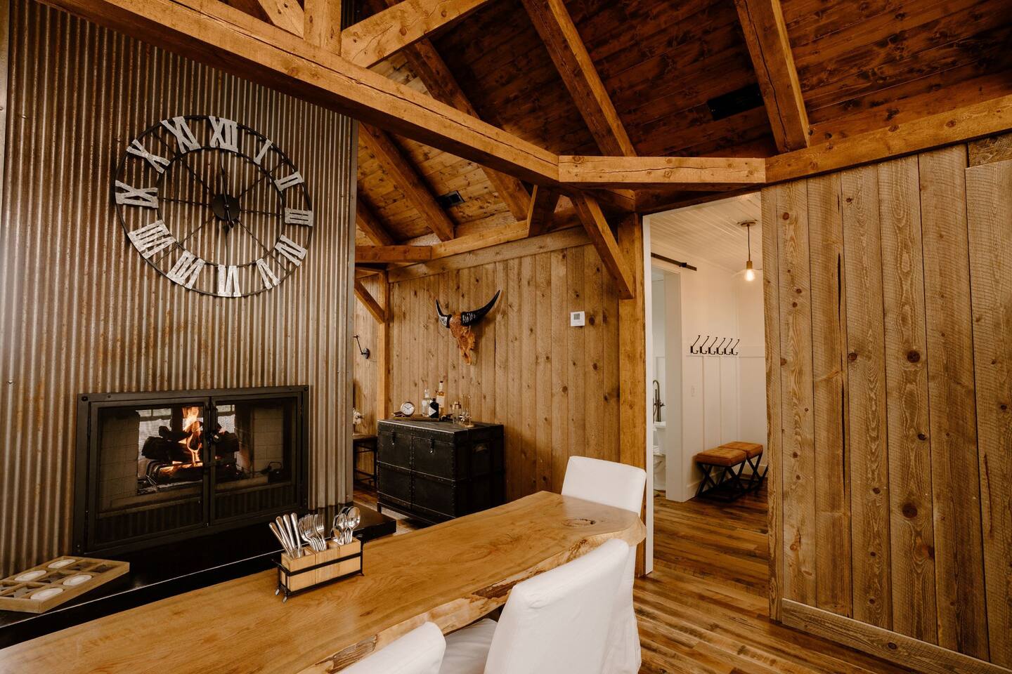 salle à manger maison en bois loft