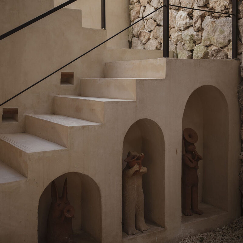 escalier murs de pierre