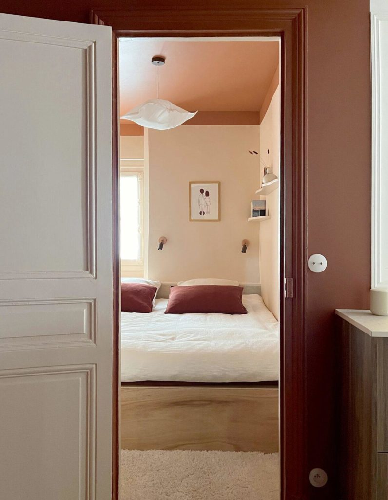 chambre petit appartement haussmannien 42m2 Paris