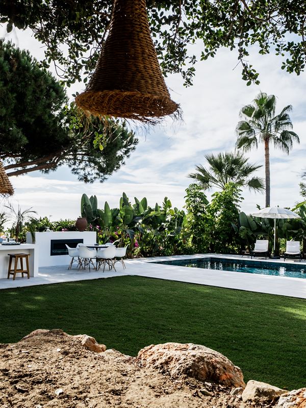 jardin maison contemporaine à Marbella