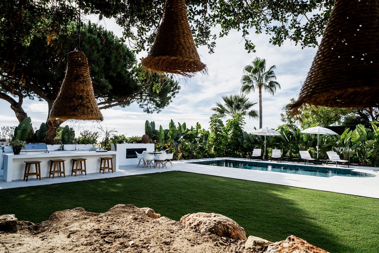 jardin avec piscine maison contemporaine à Marbella