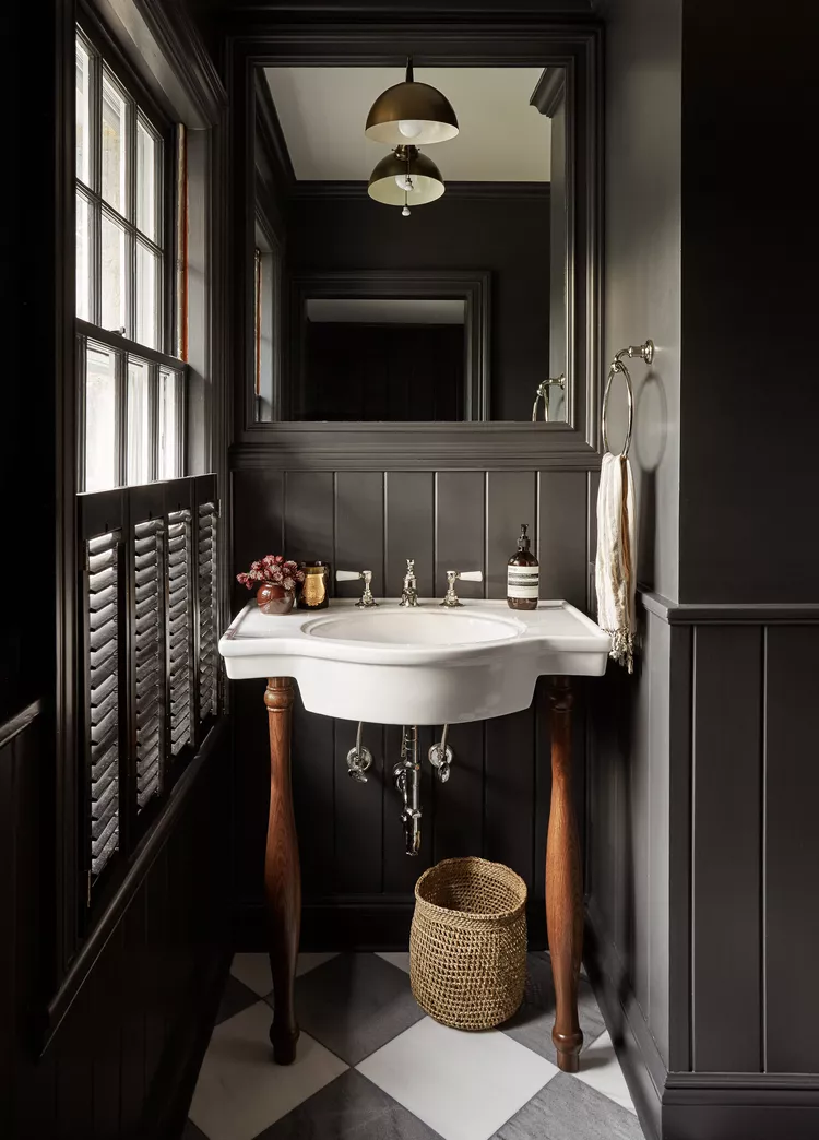 salle d'eau couleur gris anthracite style vintage