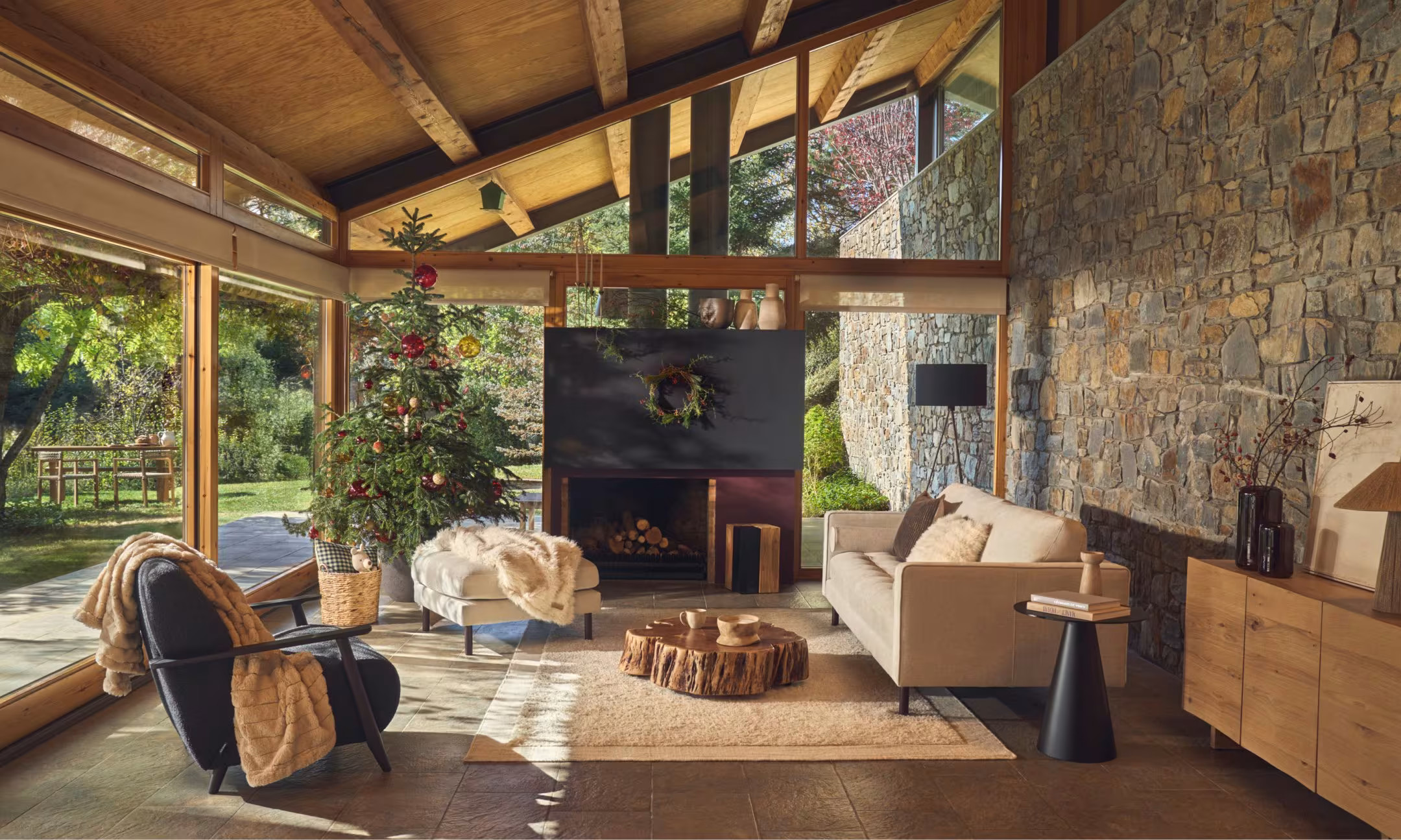 Une maison chaleureuse en hiver avec la nouvelle collection Kave Home