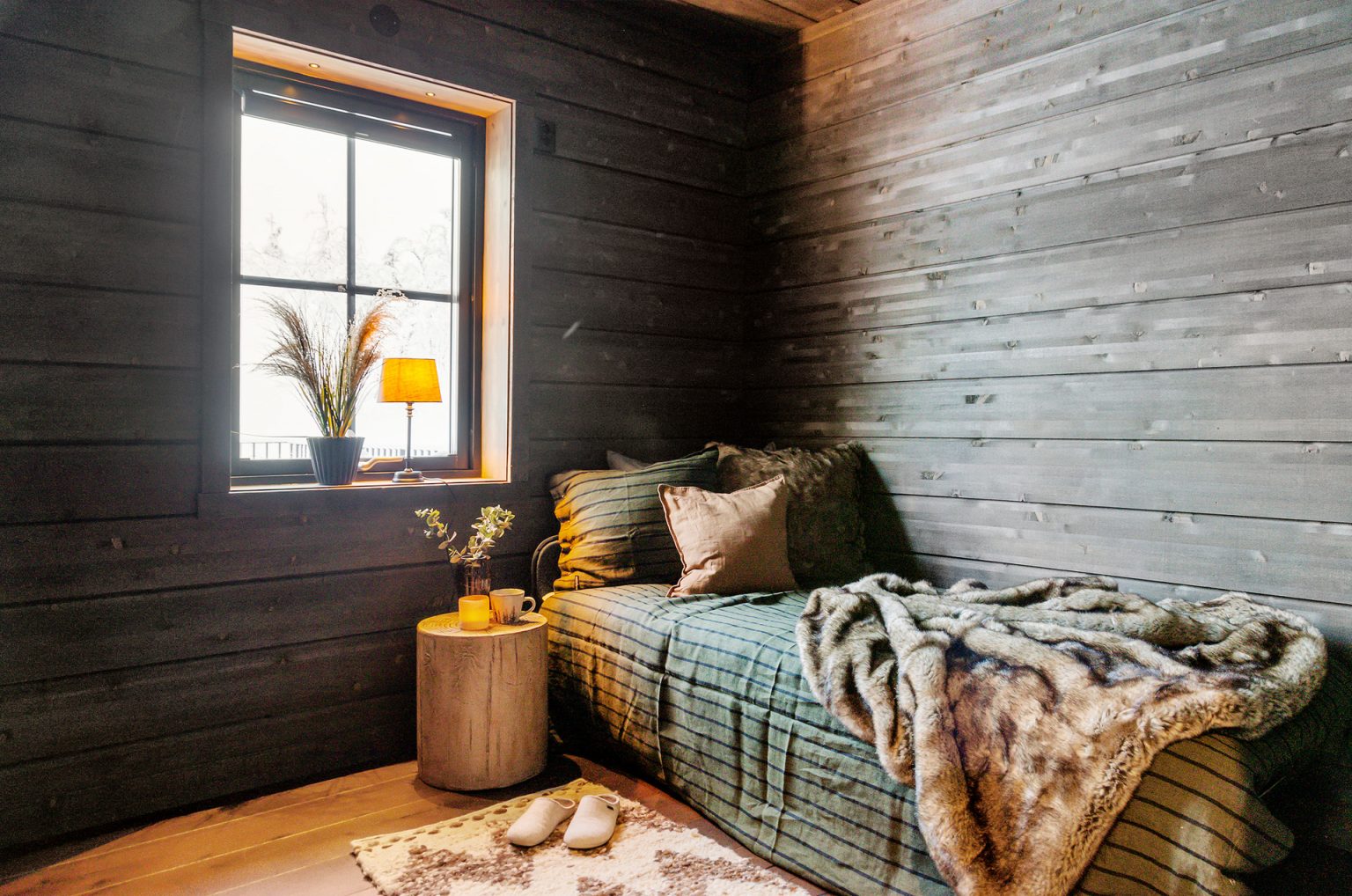 chambre murs bois décoration chalet