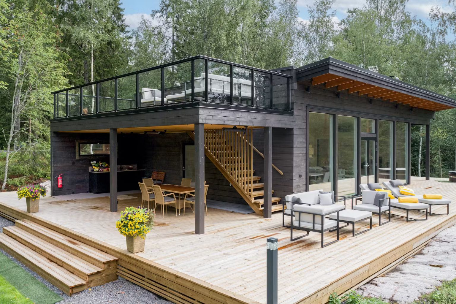 Cette maison préfabriquée au Canada a un impact minimal sur son ...