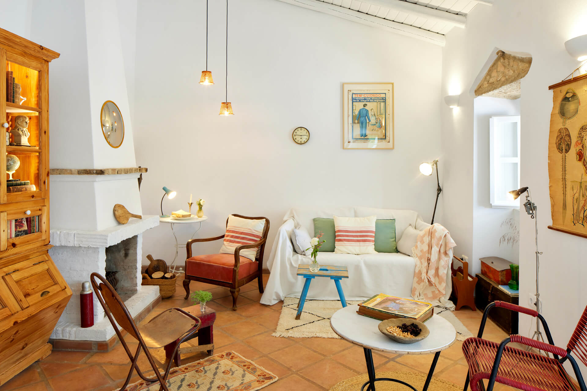 salon décoration vintage maison de vacances au Portugal