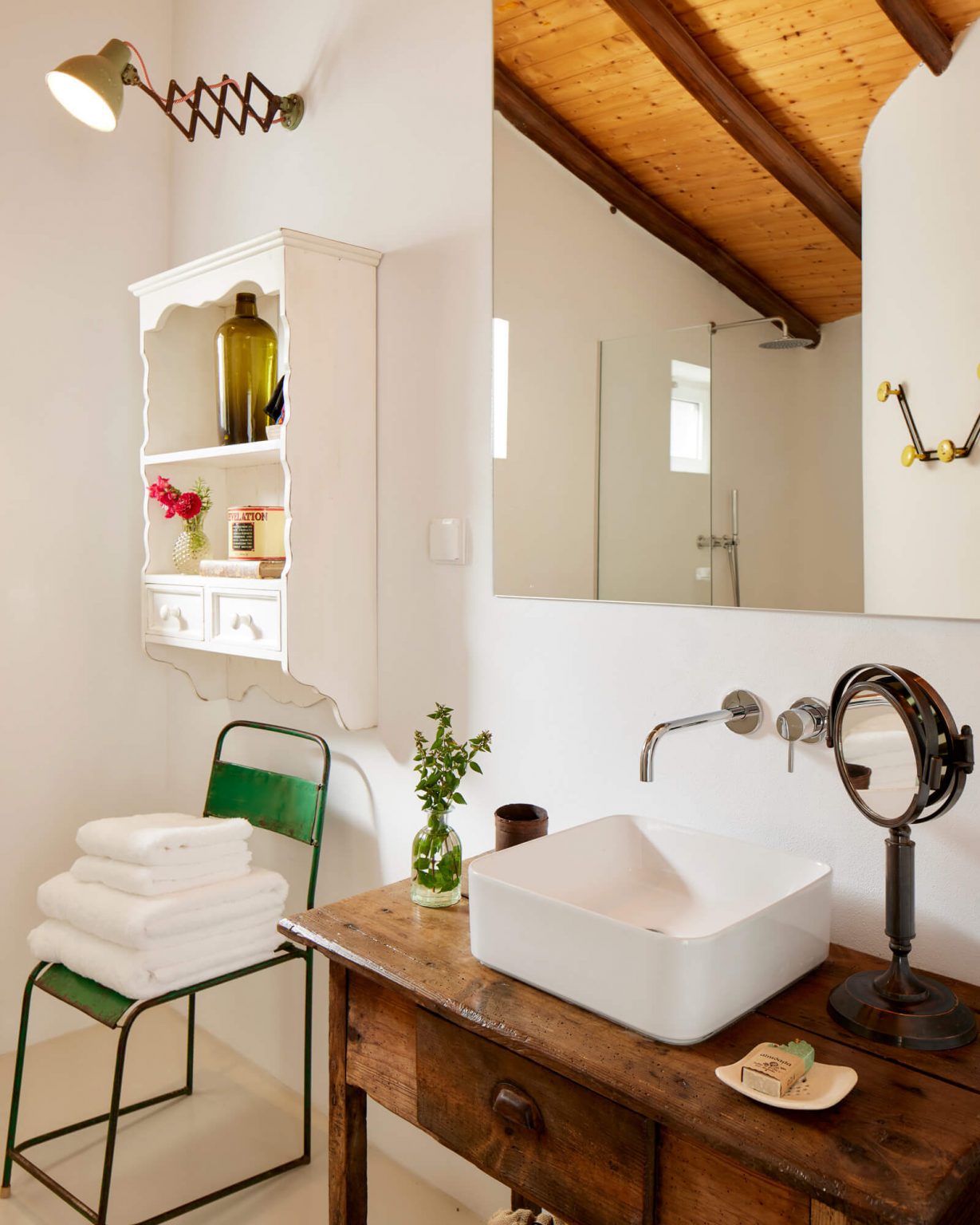 salle de bain décoration vintage maison de vacances au Portugal
